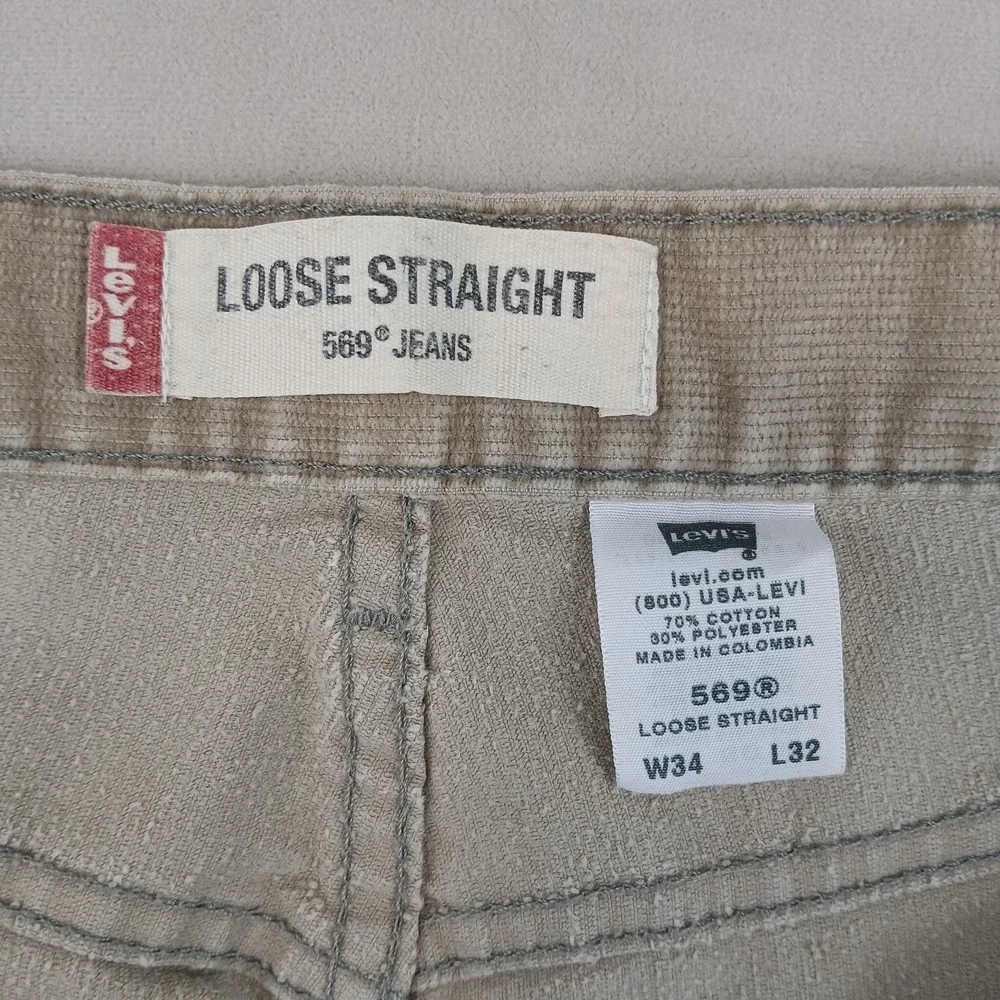 VTG Levis‎ 569 34x29 2004 Corduroy Loose Straight FLAWS